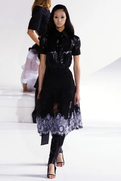 Look 28